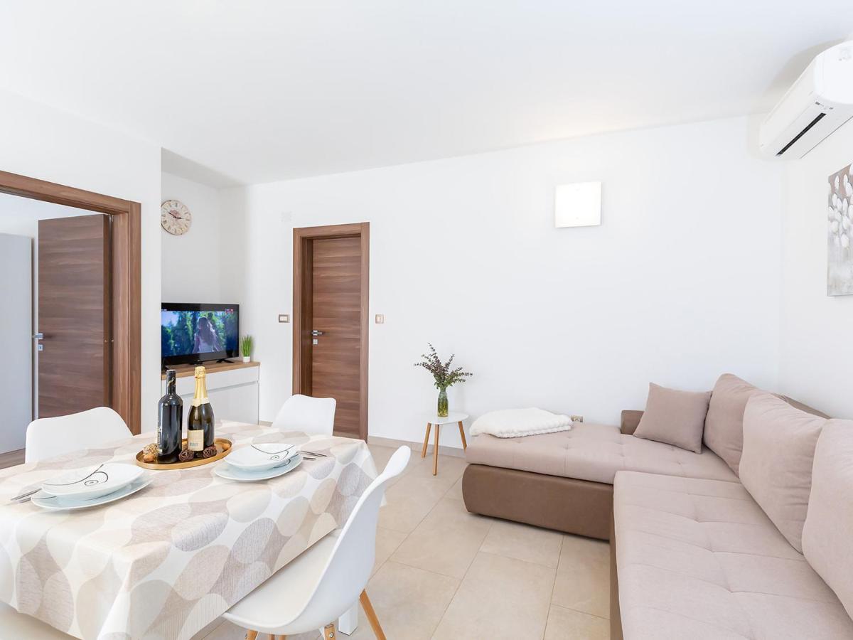 Villa Gioia Apartment With Terrace Poreč Zewnętrze zdjęcie