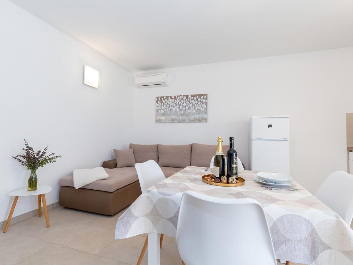 Villa Gioia Apartment With Terrace Poreč Zewnętrze zdjęcie